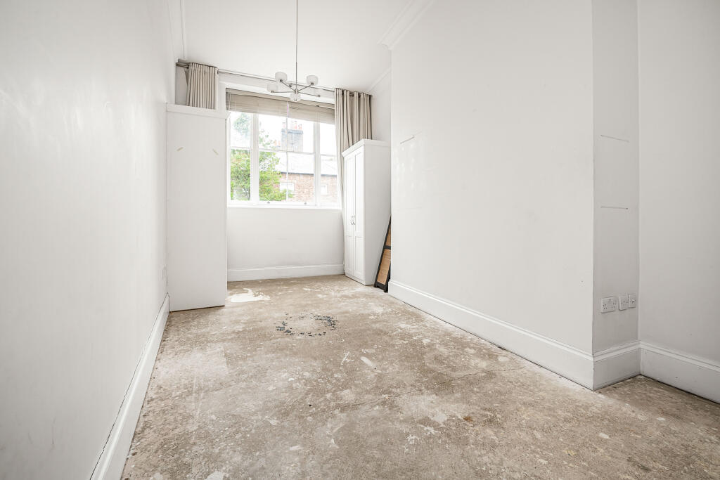 Apartment in Twickenham - View 4