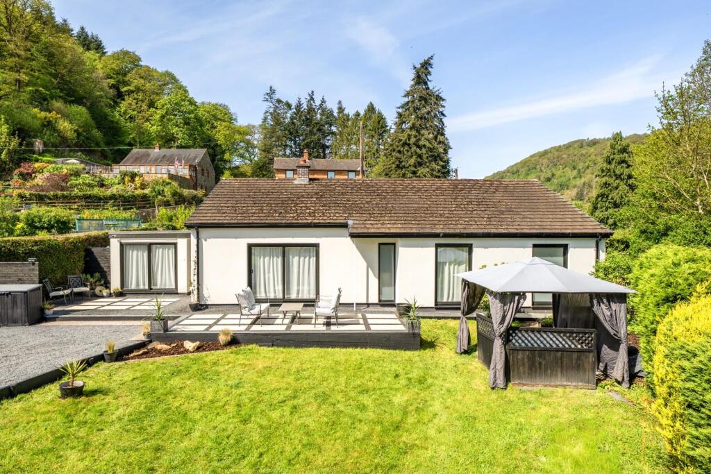Main image of property: Pentre Barog, Meifod