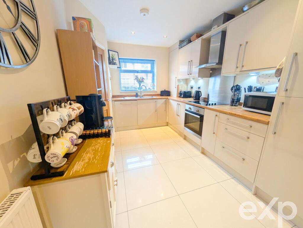 House in Maidstone, Kent - View 2