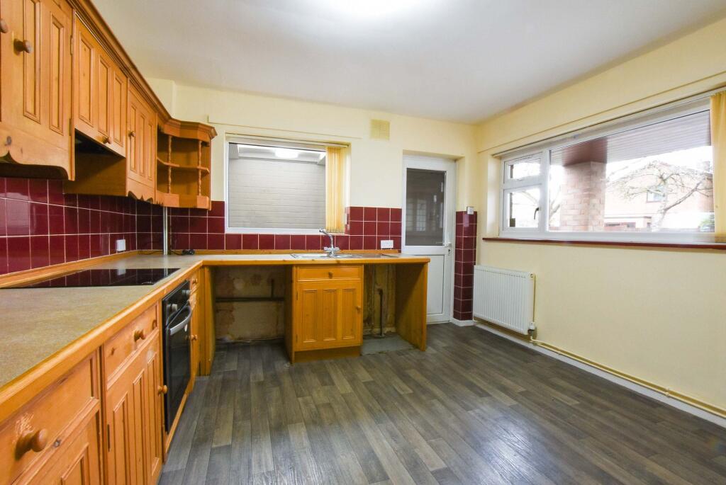 Coombe Rise, Oadby, Leicester photo 3