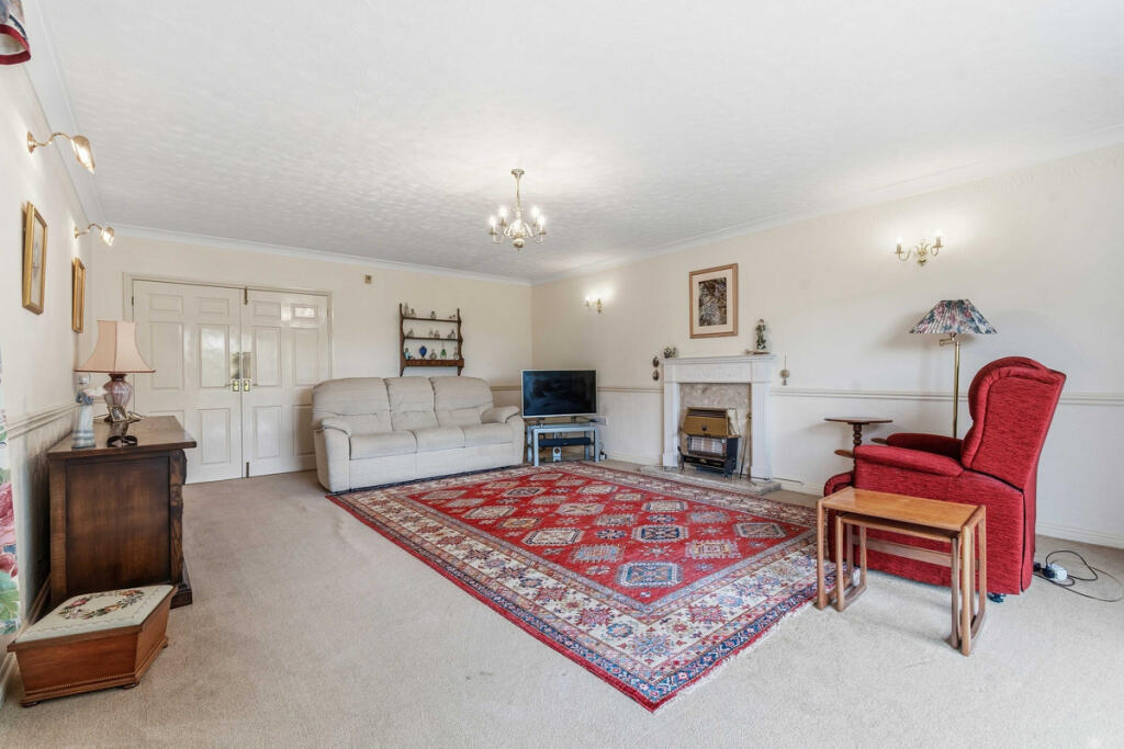 House in Rushden, North Northamptonshire - View 4