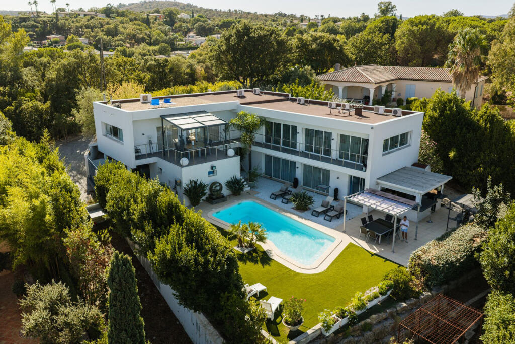 Main image of property: Provence-Alps-Cote d`Azur, Var, Cogolin