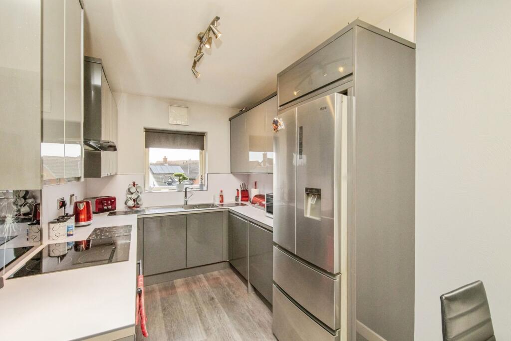 Apartment in Ipswich, Ravenswood - View 4