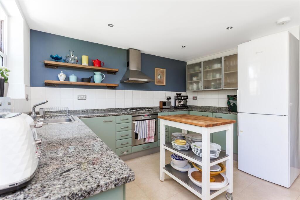 Apartment in London, Swiss Cottage, South Hampstead - View 5