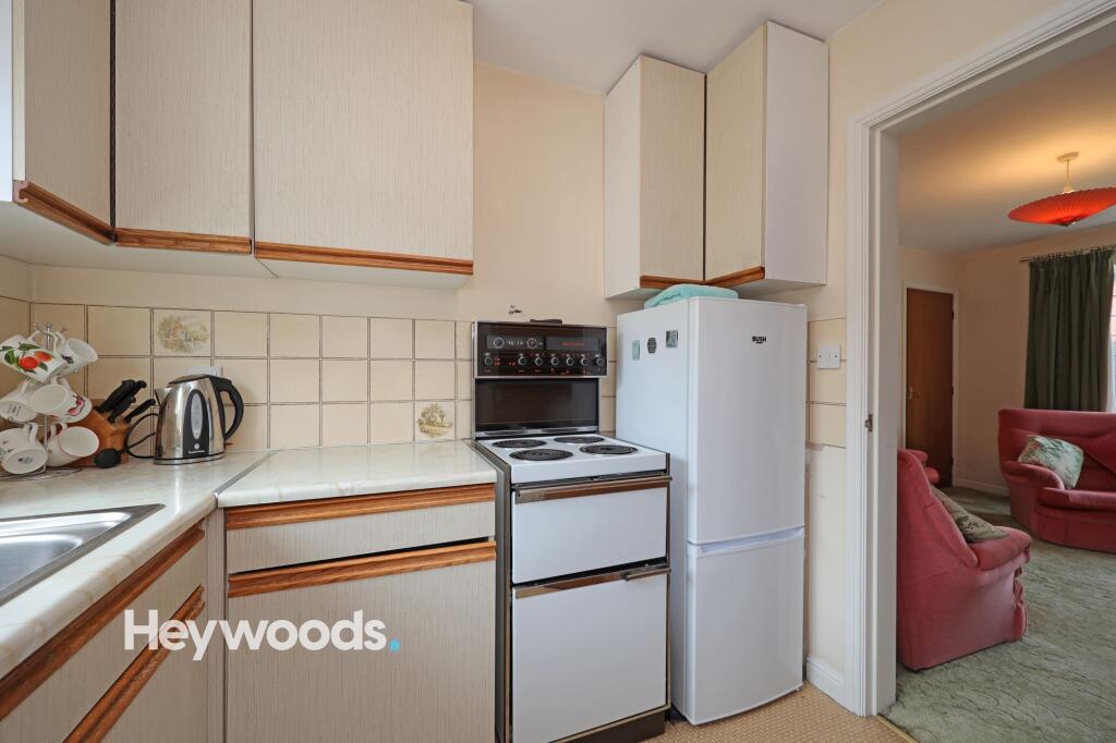 Ranworth Close, Newcastle, ST5 photo 4