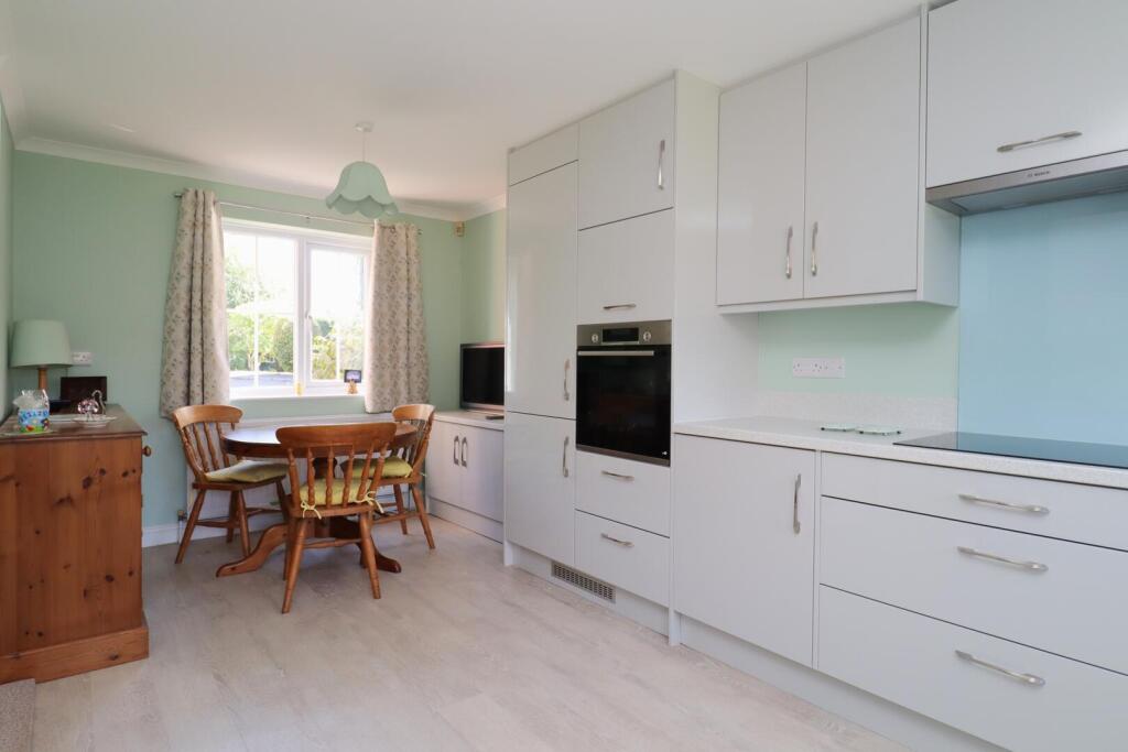 House in Taunton - View 5