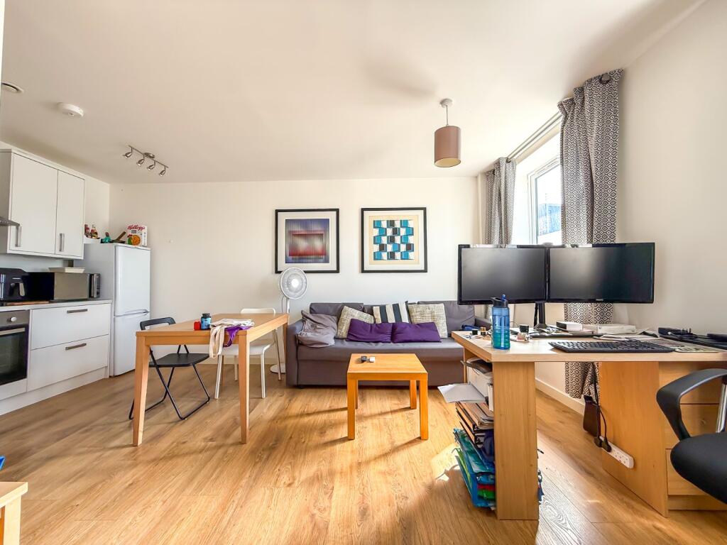 Harbour Crescent, Portishead, Bristol, Somerset, BS20 photo 3