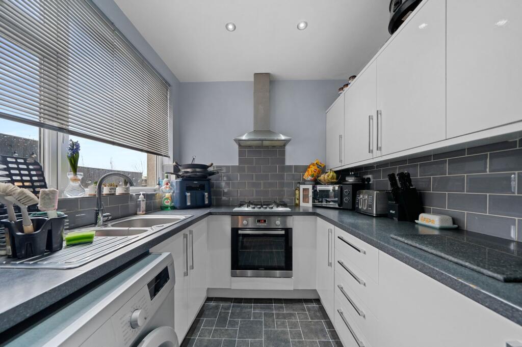 Bolton Road, Bamfurlong, WN2 photo 3