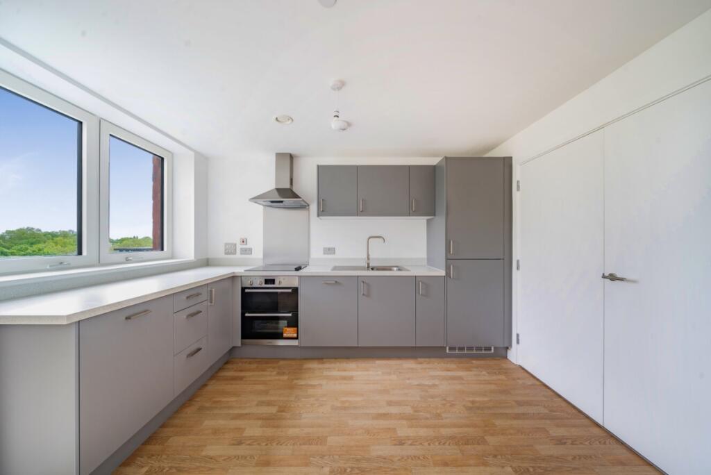 Apartment in London, Roding Riverside, Thames View - View 5