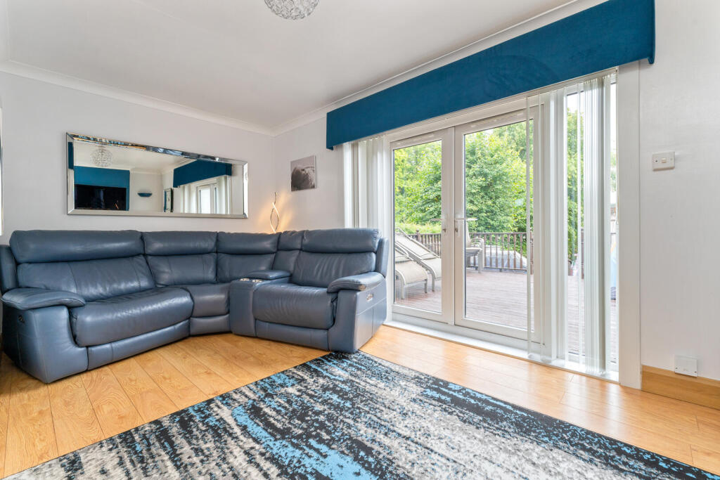 House in Coatbridge, Dunbeth, Mosside - View 4
