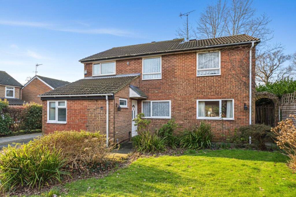 Main image of property: Felbridge Avenue, Pound Hill, Crawley, West Sussex, RH10