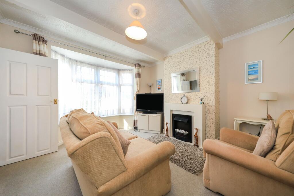 House in Wolverhampton, Sedgemoor Park, Woodcross - View 3