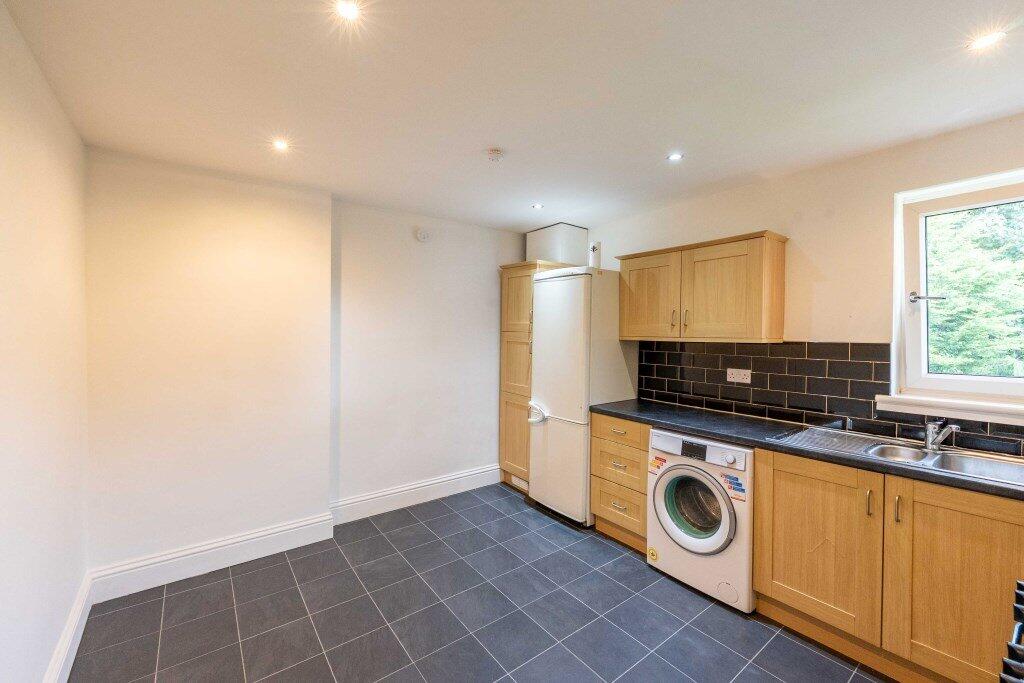 Apartment in Motherwell, North Lanarkshire - More