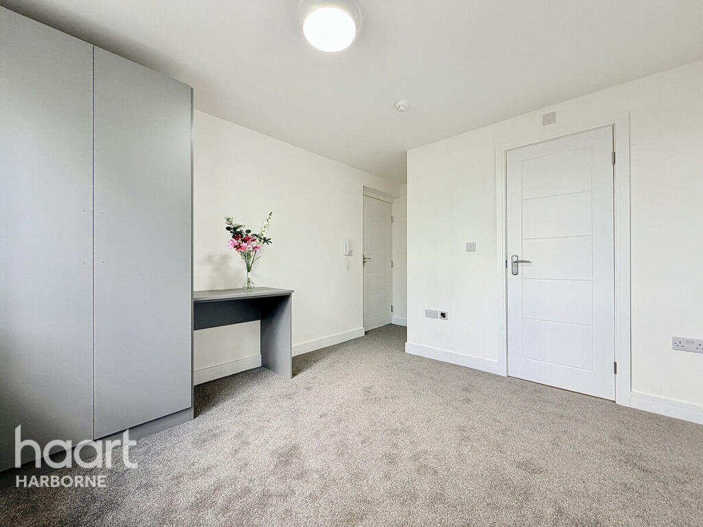 Main image of property: EN SUITE ROOMS, OLDBURY