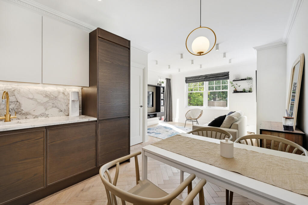 Apartment in London - View 2