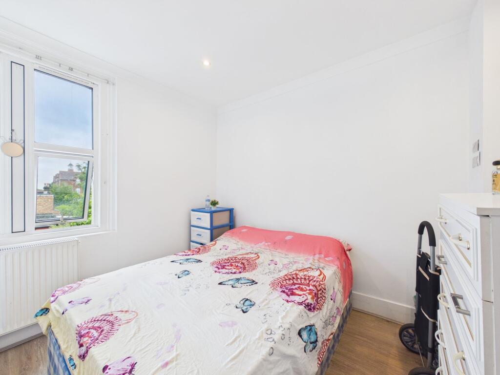 Apartment in London - More