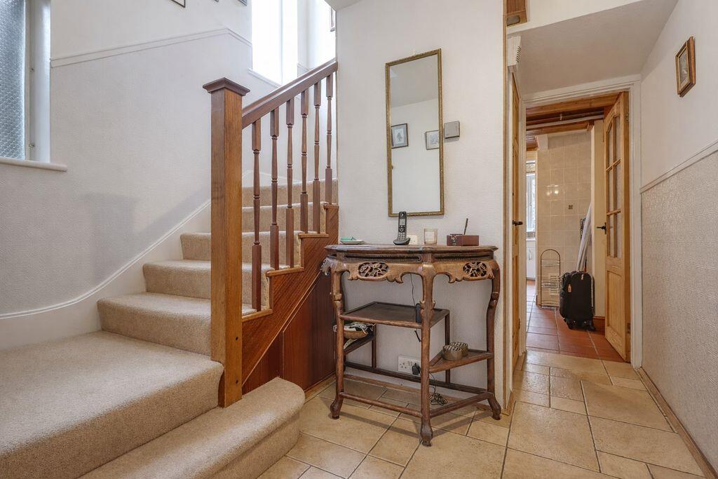 House in Runnymede, Knowle Hill - View 4