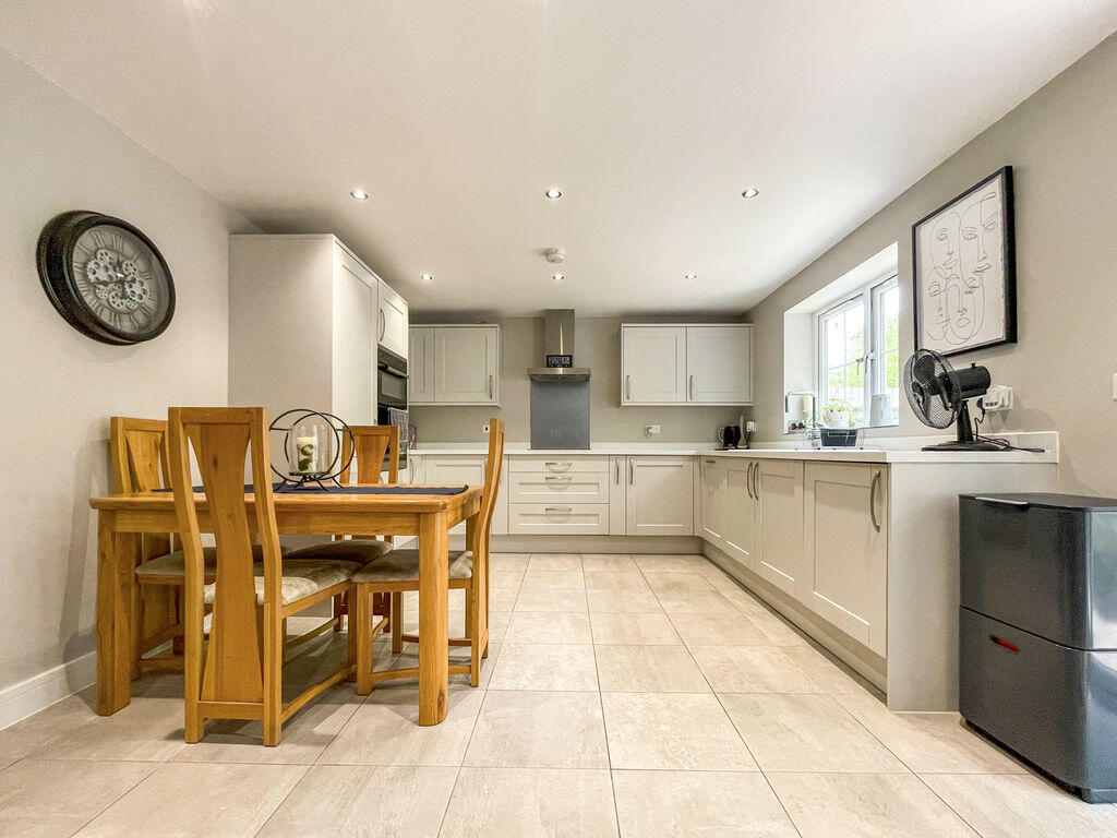 Baker Row, Horton Heath, Eastleigh, SO50 photo 3