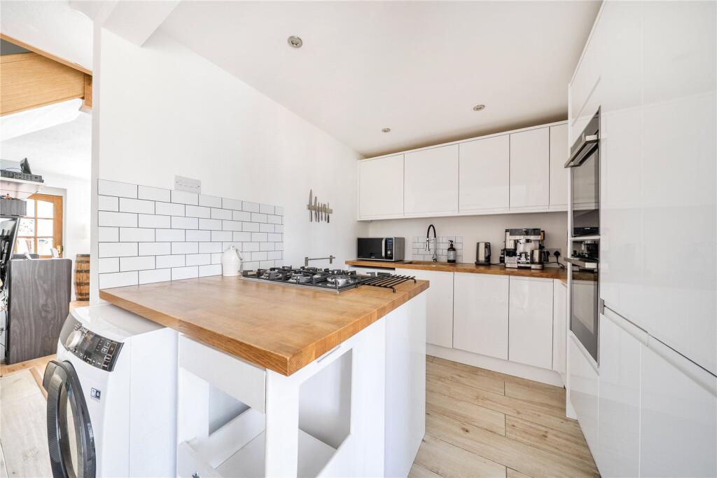 House in Tonbridge - More