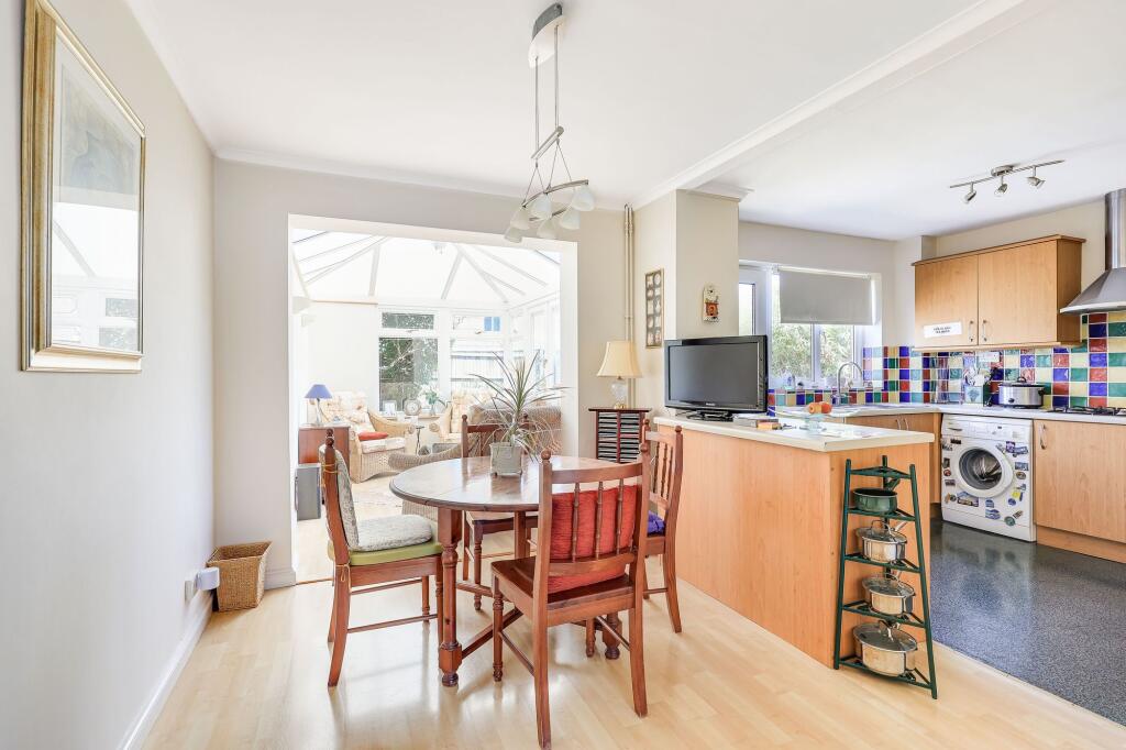 Wells Close, Brampton, PE28 photo 3