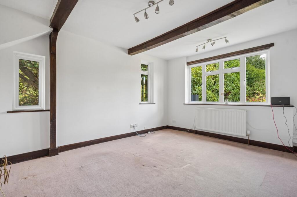House in Slough - View 4