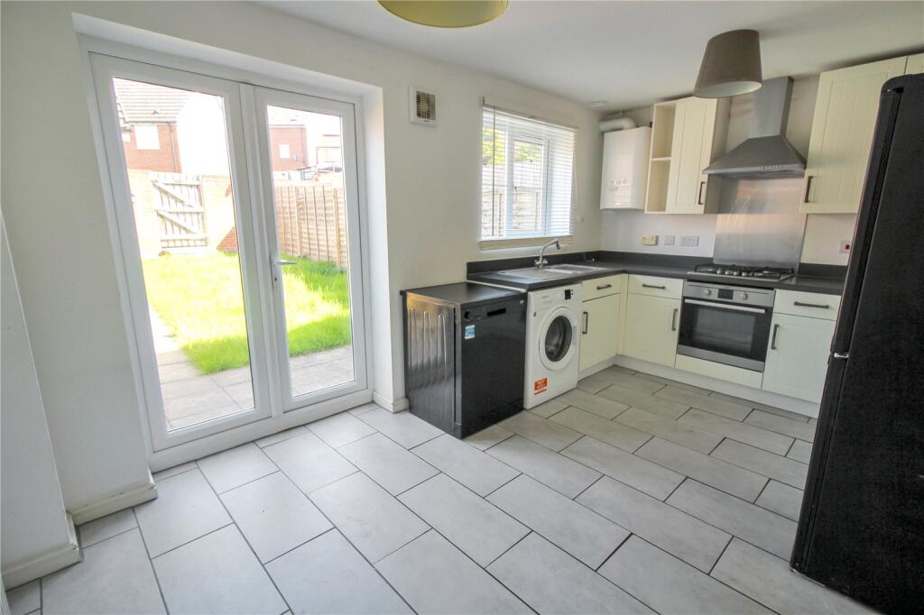 House in Royal Wootton Bassett, Woodshaw, Wiltshire - View 3