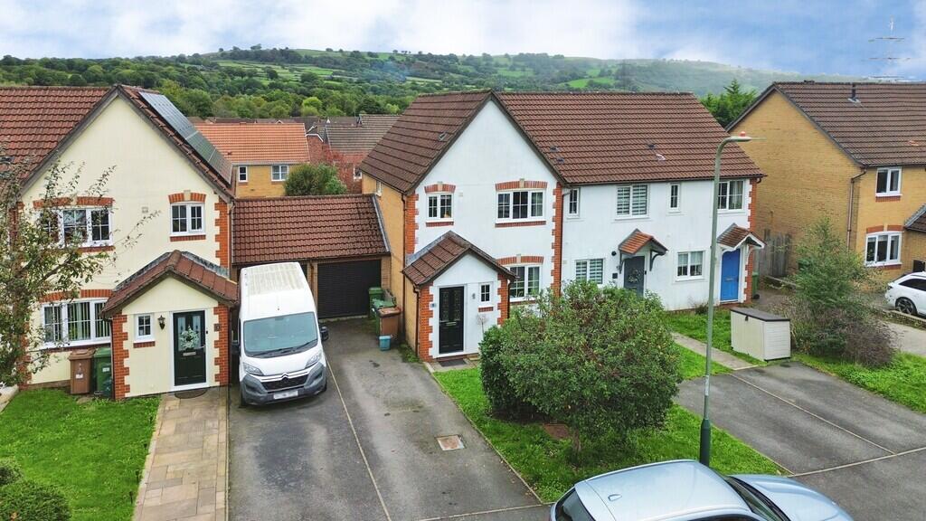Main image of property: Llys-y-coed, Ystrad Mynach