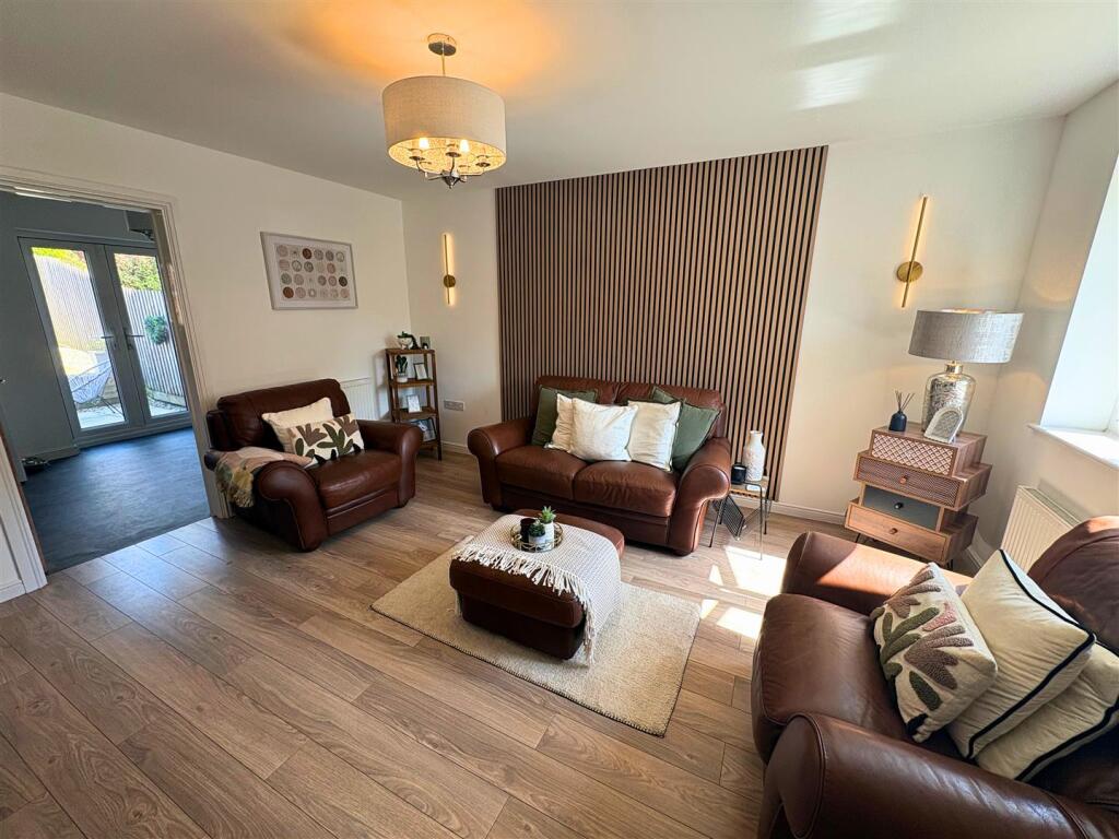 House in Bridgend, Litchard, Coity Higher - More