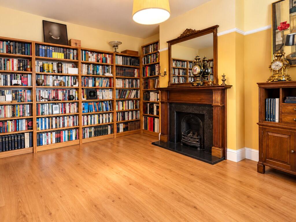 House in London - View 3