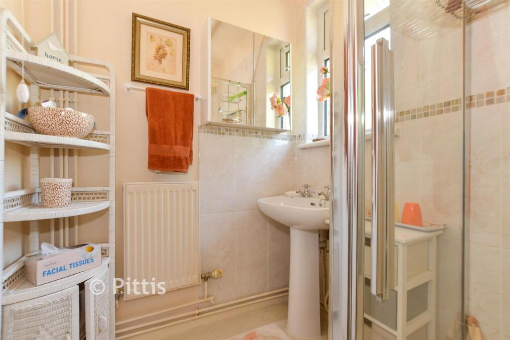 House in Totland, Colwell Bay - View 5
