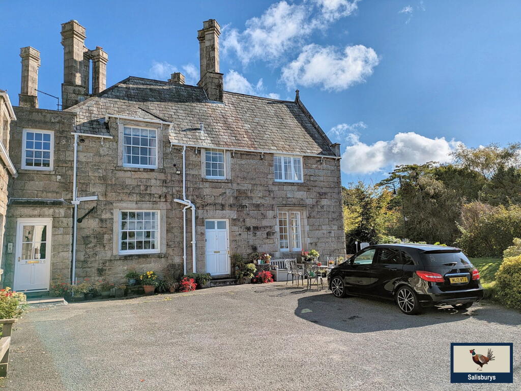 2-bed flat on Russell Street, Tavistock, PL19, £295,000
