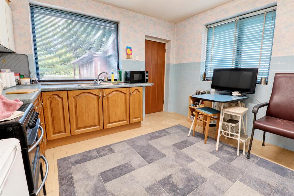 House in Walsall, Leighswood - View 3