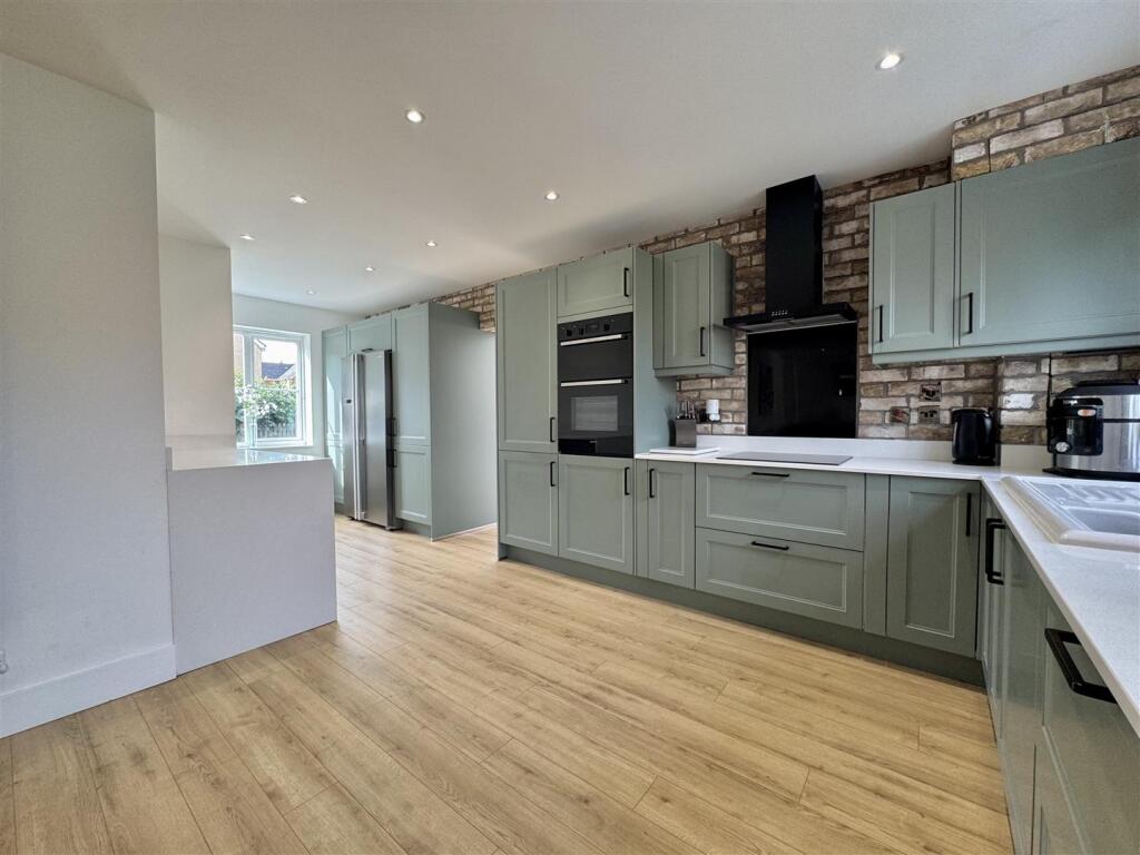 4-bed detached on Anchorage View, St Lawrence, £475,000