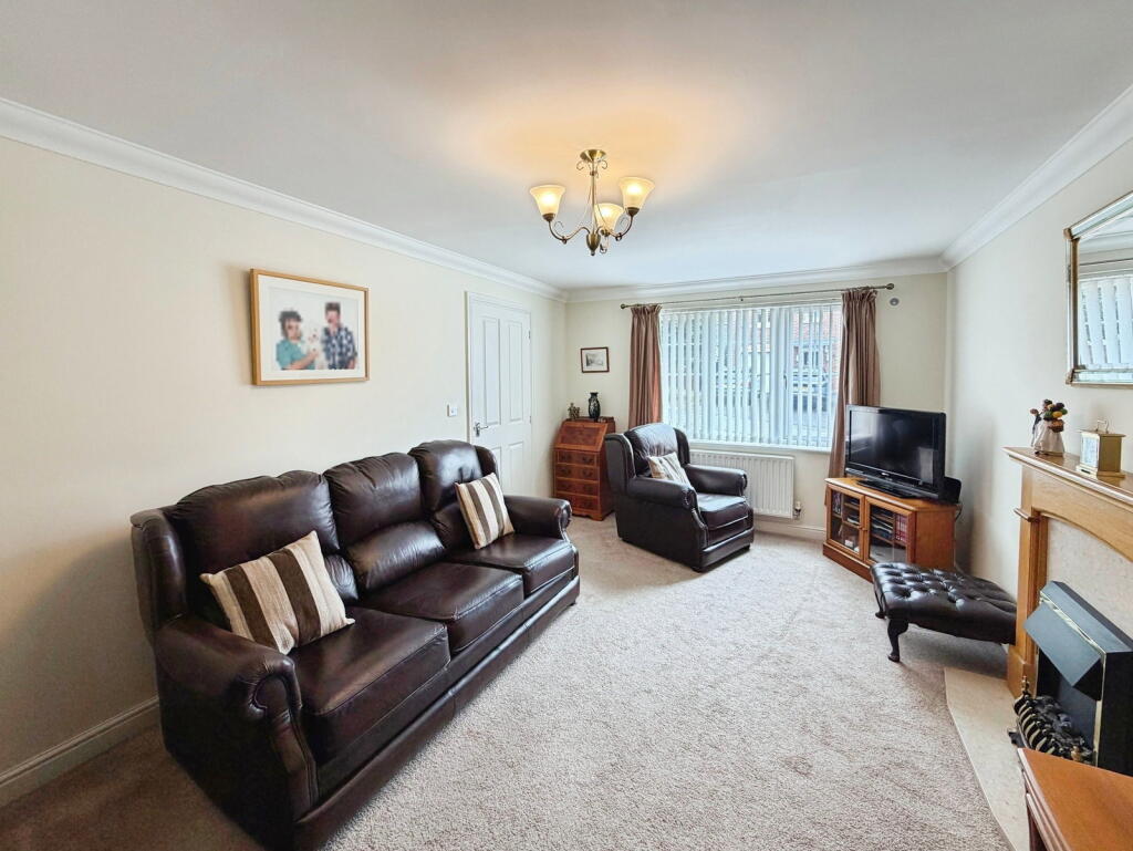 Penrhiwtyn Drive, Neath, SA11 2JF photo 4