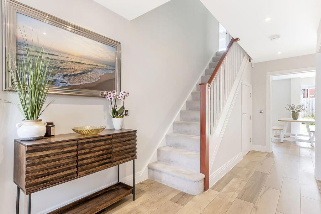 House in Broxbourne, Hertfordshire - View 2