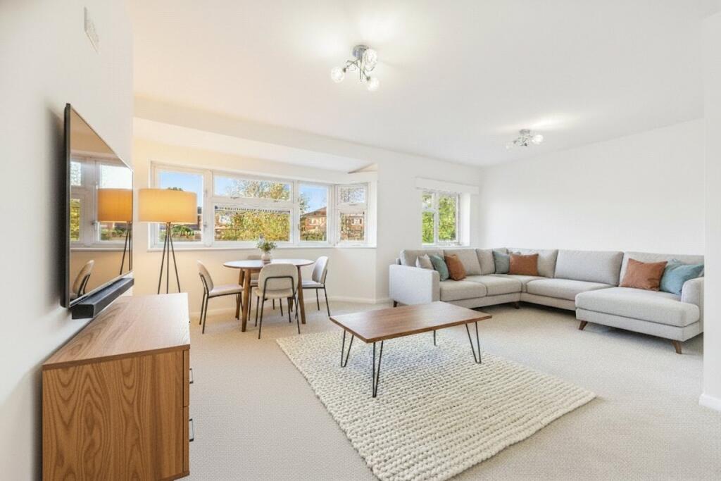 Main image of property: Queensway, Maidenhead, Berkshire, SL6