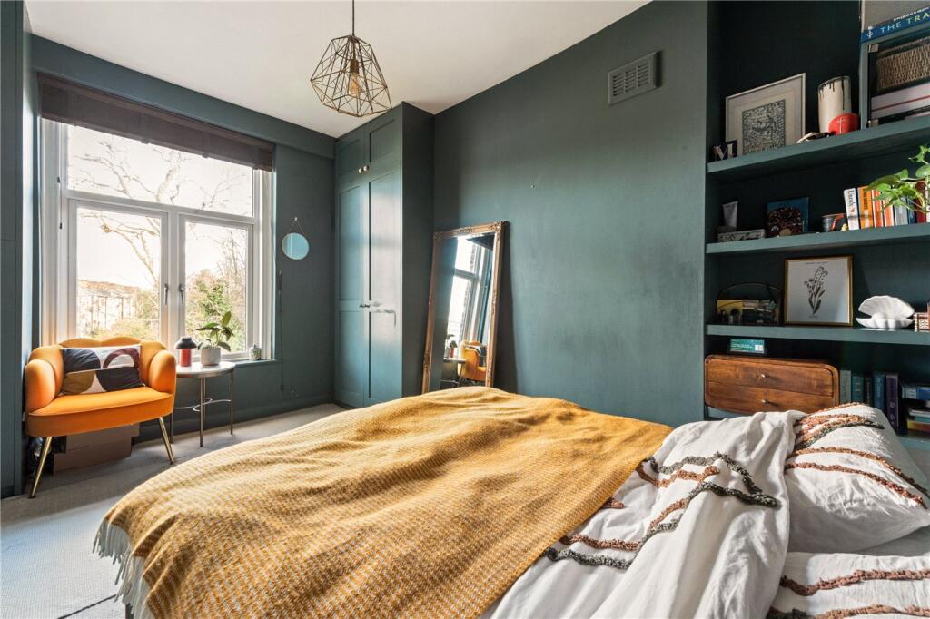 Apartment in London - View 5