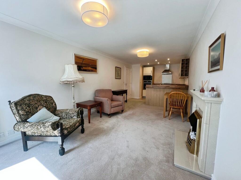 Somerton Road, Street, BA16 - More
