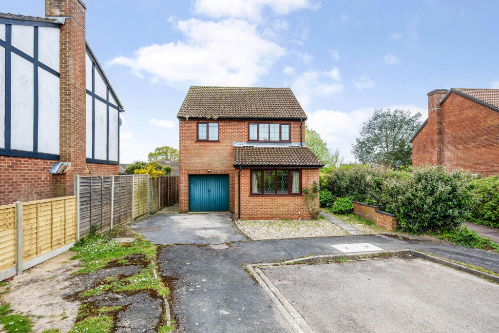 Main image of property: Dene Close, Sarisbury Green, Southampton
