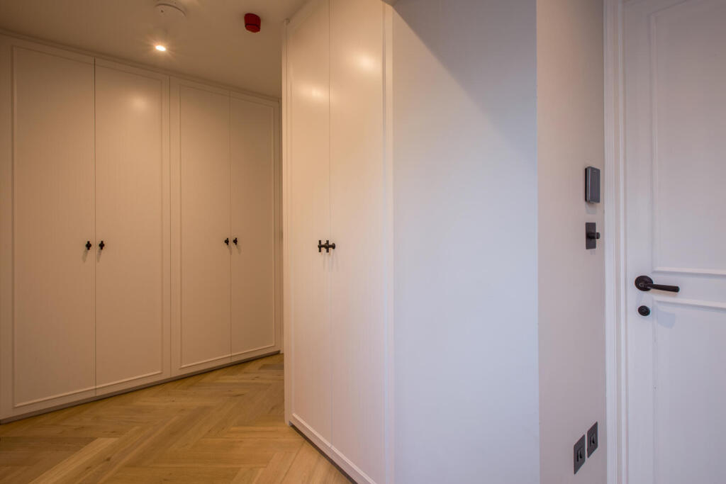 Apartment in London, Lot's Village, Brompton - View 5