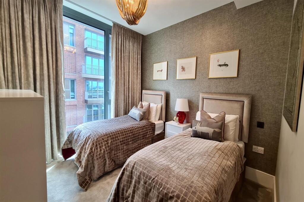 Apartment in London - View 5