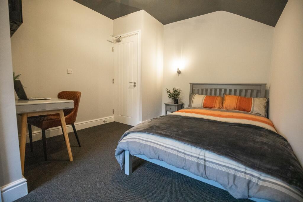 Apartment in Derby - View 3