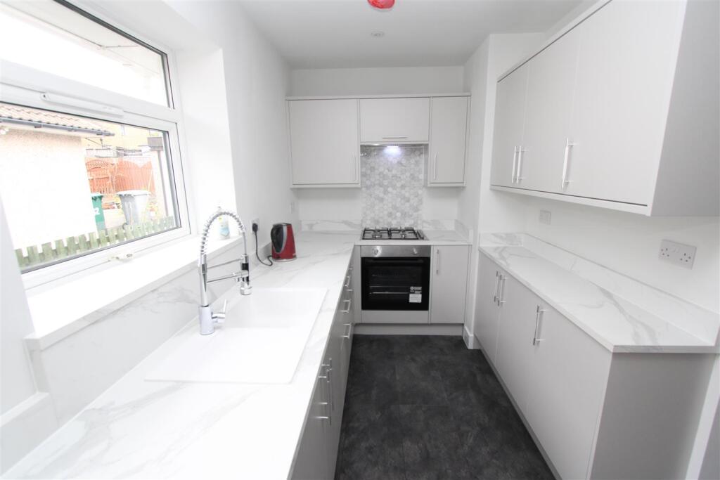 Kings Drive, Wrose, Bradford - View 3