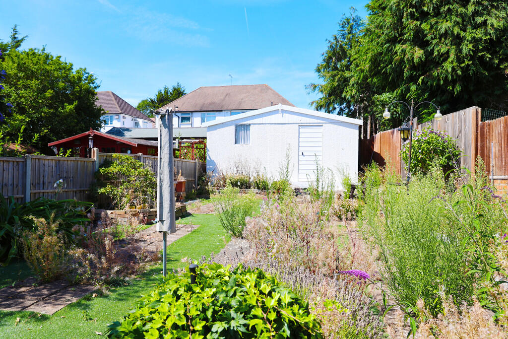 House in Bromley - View 4
