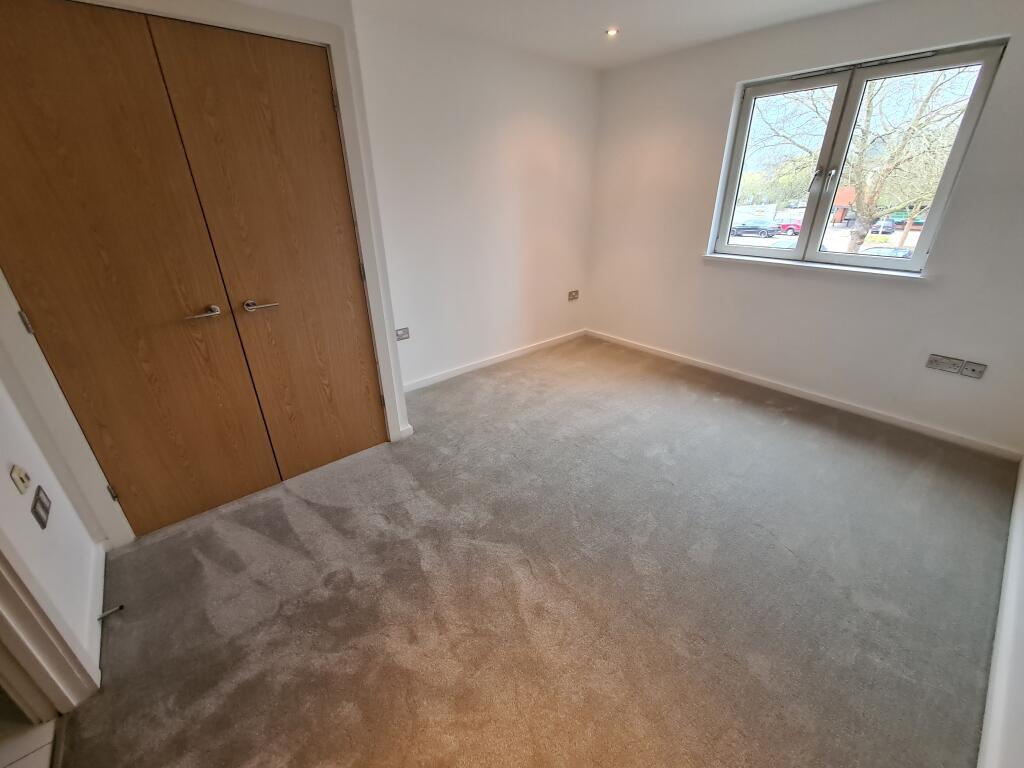 Apartment in Guildford - More