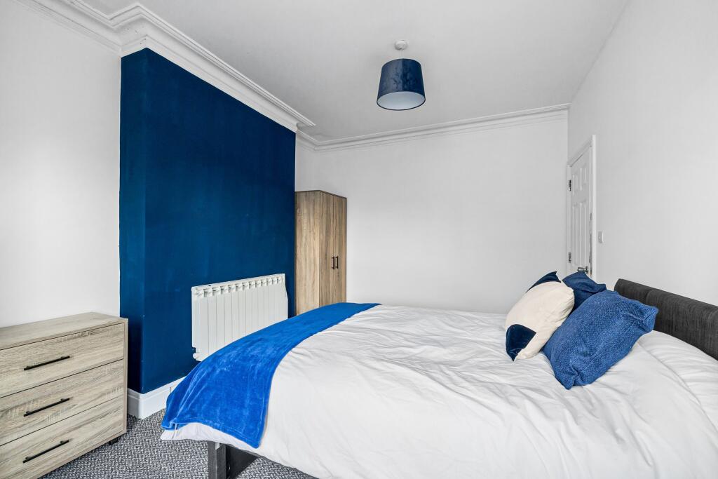 Main image of property: 31 Fellowes Place, Stoke, Plymouth