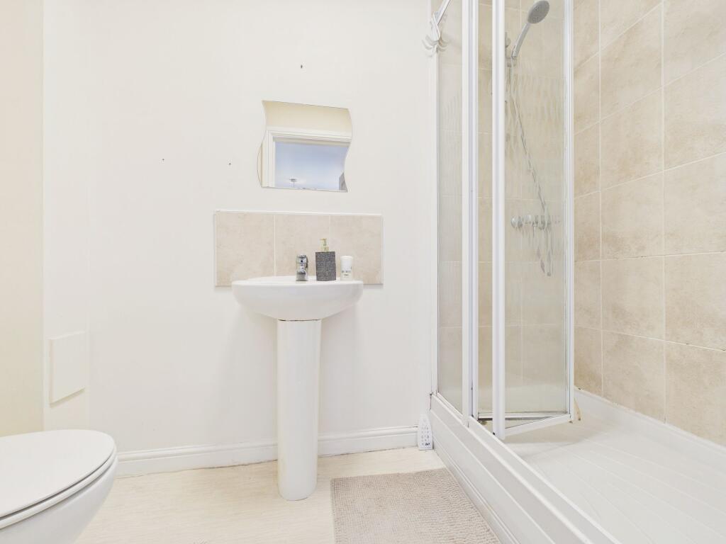 Apartment in Gateshead, Deckham - View 3