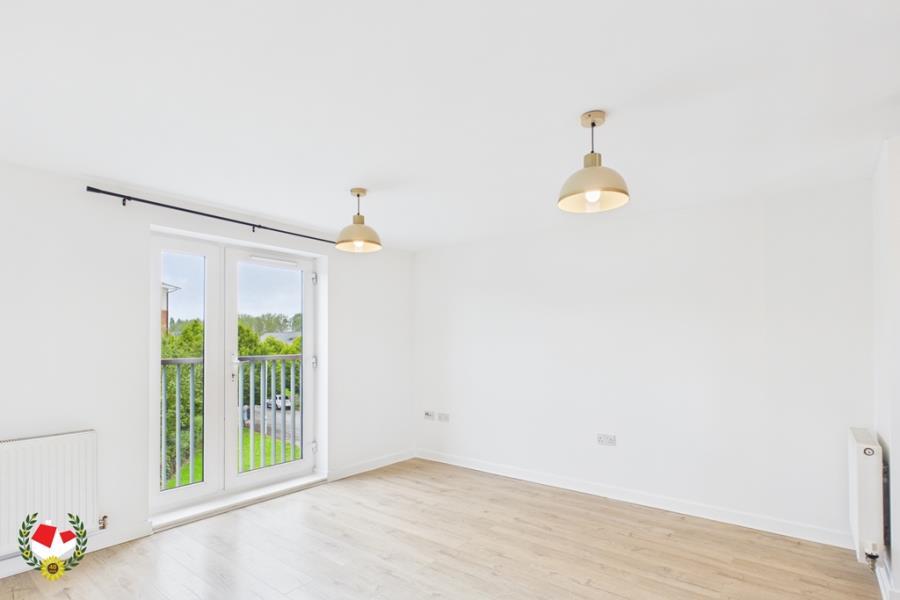 Apartment in Gloucester - View 5