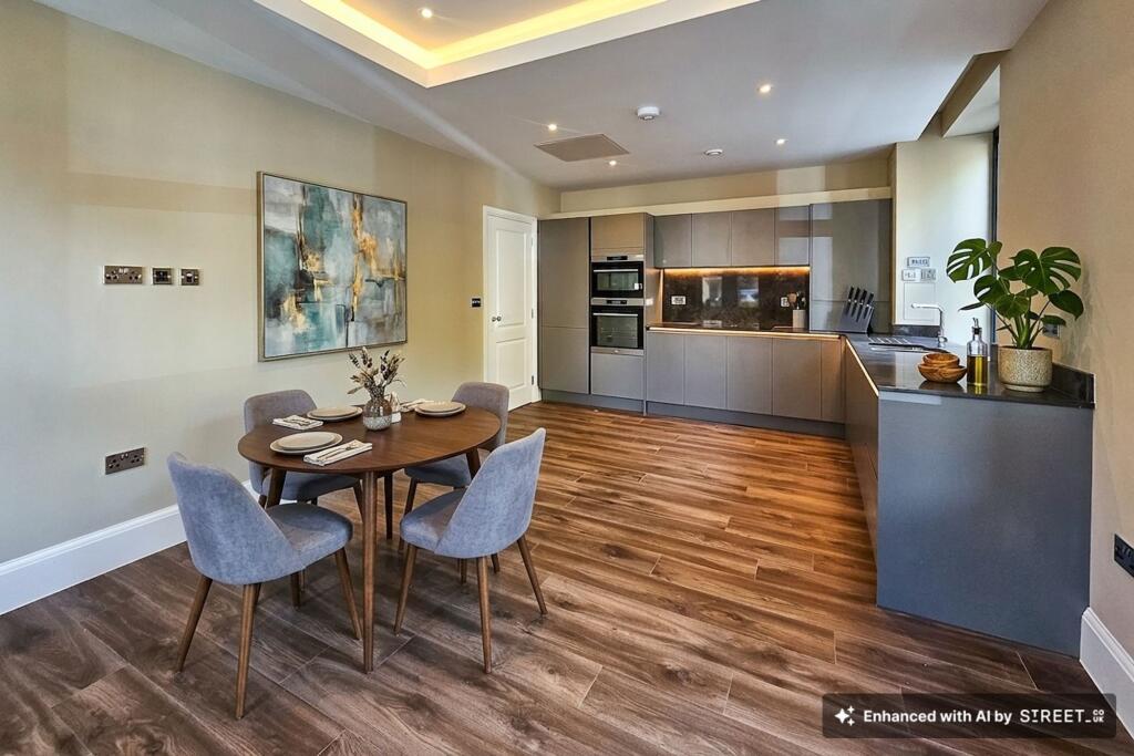 Main image of property: 11 Windsor Court, Clarence Drive, HG1