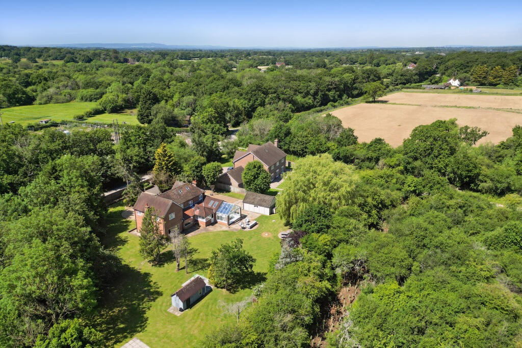 4-bed detached on Gatehouse Lane, Hassocks, BN6, £1,250,000